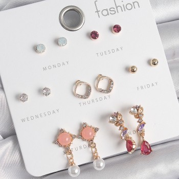 Pirinç Gold Renk Zirkon Taşlı Sallantı İnci Detay 7 Çift Kadın Küpe