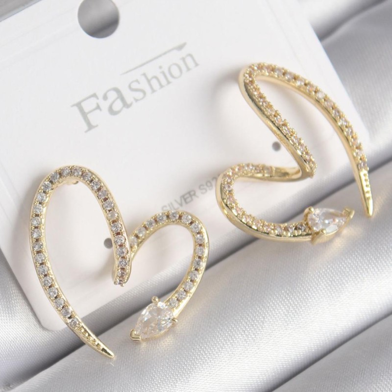 Pirinç Gold Renk Zirkon Taşlı Yılan Kalp Model Kadın Küpe