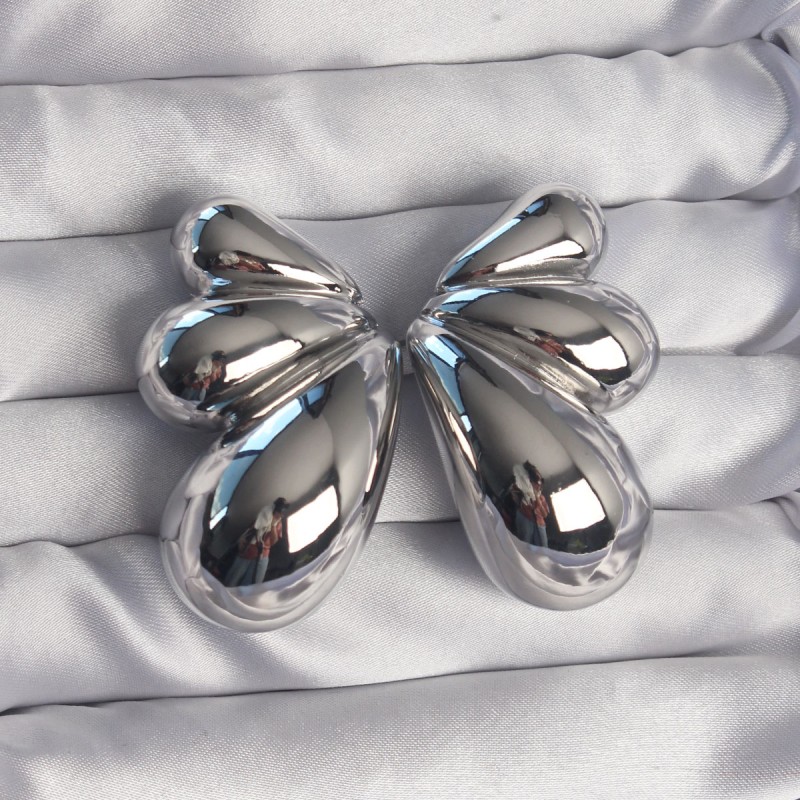 Pirinç Gümüş Renk İri Bombeli Kelebek Küpe