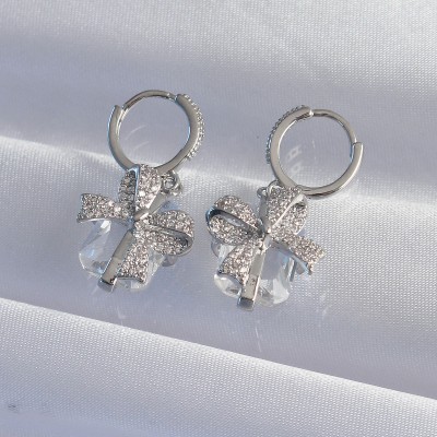 Pirinç Gümüş Renk İri Zirkon Taşlı Fiyonk Model Halka Küpe