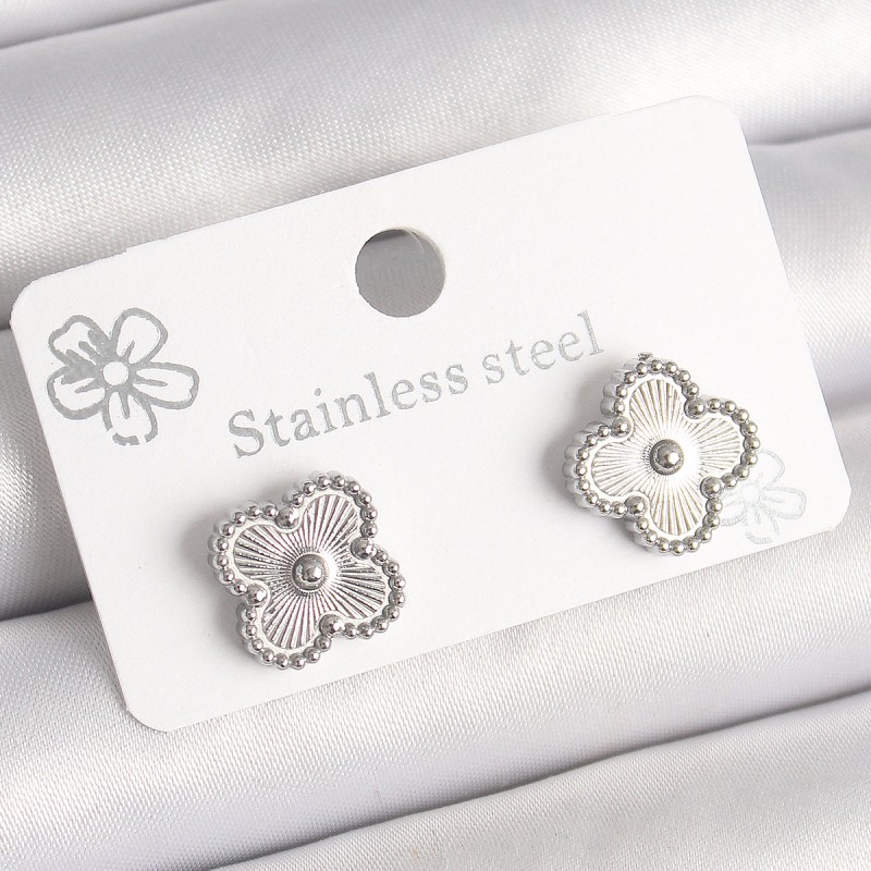 Pirinç Gümüş Renk İşlemeli Yonca Model Kadın Küpe