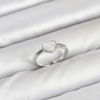 Pirinç Gümüş Renk Kalpli Kadın Yüzük