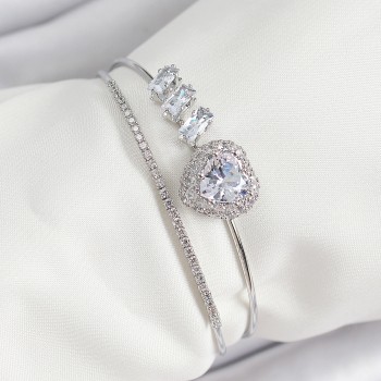 Pirinç Gümüş Renk Kalpli Zirkon Taşlı Kadın Bileklik