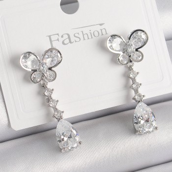 Pirinç Gümüş Renk Kelebek Model Sallantı Damla Zirkon Taşlı Kadın Küpe