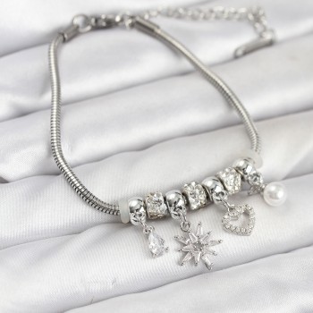 Pirinç Gümüş Renk Kutup Yıldızı ve Kalp Charmlı Kadın Bileklik