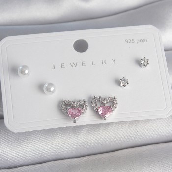 Pirinç Gümüş Renk Pembe Zirkon Taşlı Kalp Model İnci Detay 925 Ayar Gümüş Çivi Kadın Küpe Seti