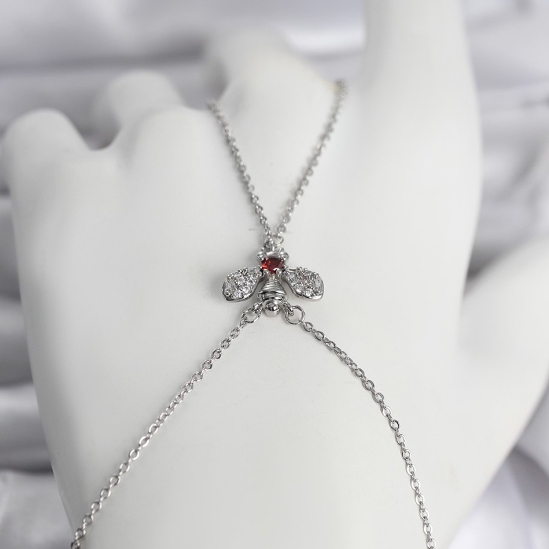 Pirinç Gümüş Renk Sinek Model Kadın Şahmeran