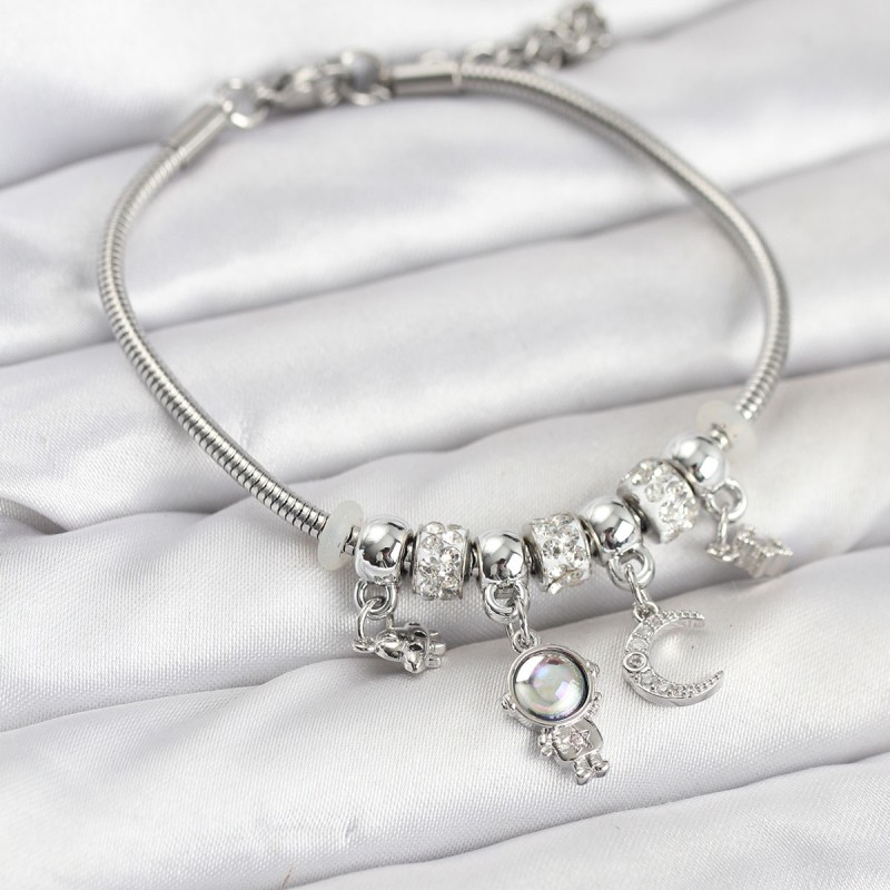 Pirinç Gümüş Renk Uzay Tema Charmlı Kadın Bileklik