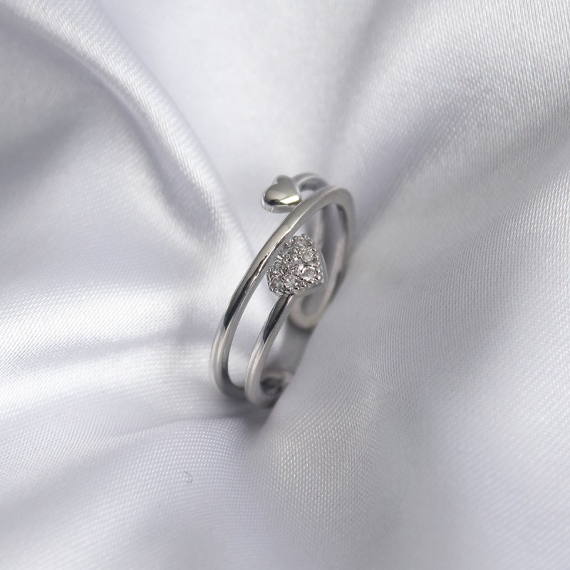 Pirinç Gümüş Renk Zirkon Taş Detay Kalp Model Kadın Yüzük