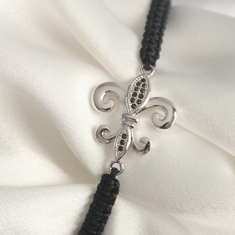 Pirinç Gümüş Renk Zirkon Taş İşlemeli Zambak Model Asansörlü Makrome Model Kadın Bileklik