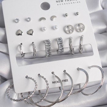 Pirinç Gümüş Renk Zirkon Taşlı 12 Çift Kadın Küpe Seti