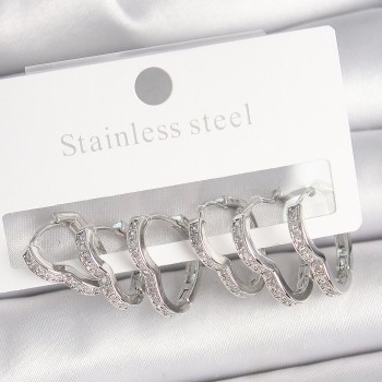 Pirinç Gümüş Renk Zirkon Taşlı 3 Çift Kalp Model Kadın Küpe