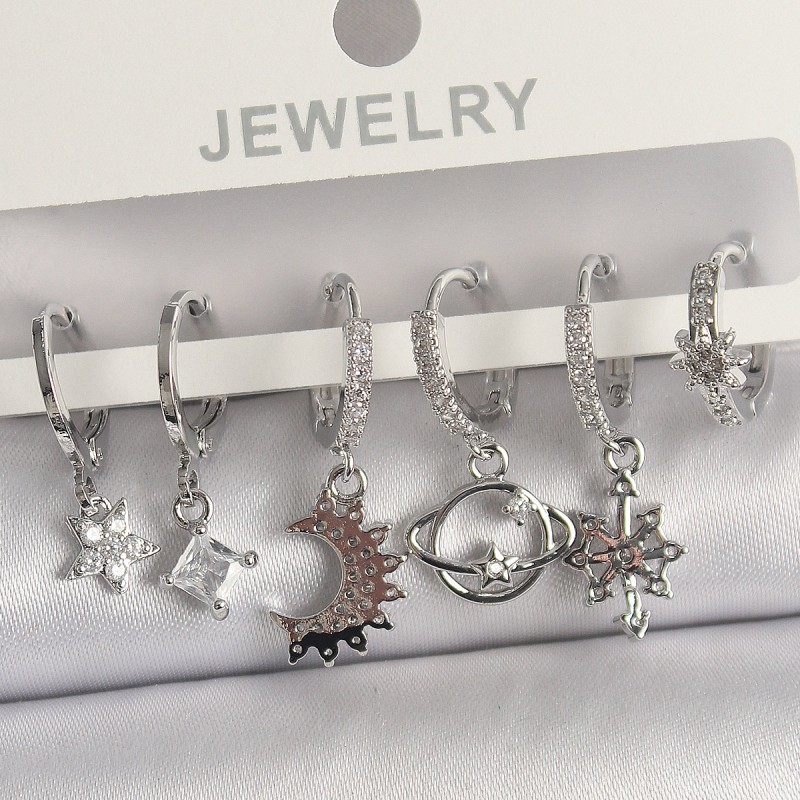 Pirinç Gümüş Renk Zirkon Taşlı Gezgen Model Kadın Küpe Seti