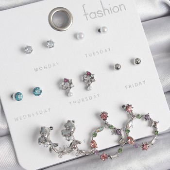 Pirinç Gümüş Renk Zirkon Taşlı Gül Figür Halka Model 7 Çift Kadın Küpe Seti