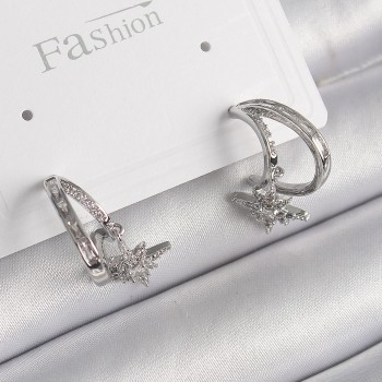 Pirinç Gümüş Renk Zirkon Taşlı Halka Model Sallantı Yıldız Detay Kadın Küpe