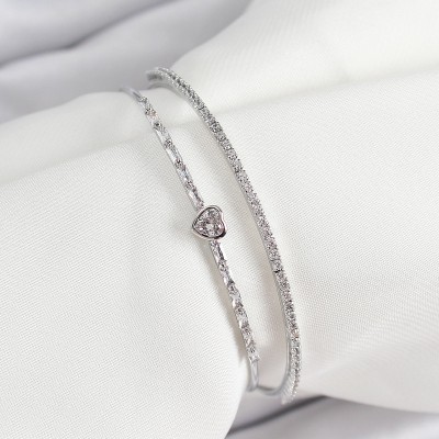 Pirinç Gümüş Renk Zirkon Taşlı Kalp Detaylı Kadın Bileklik