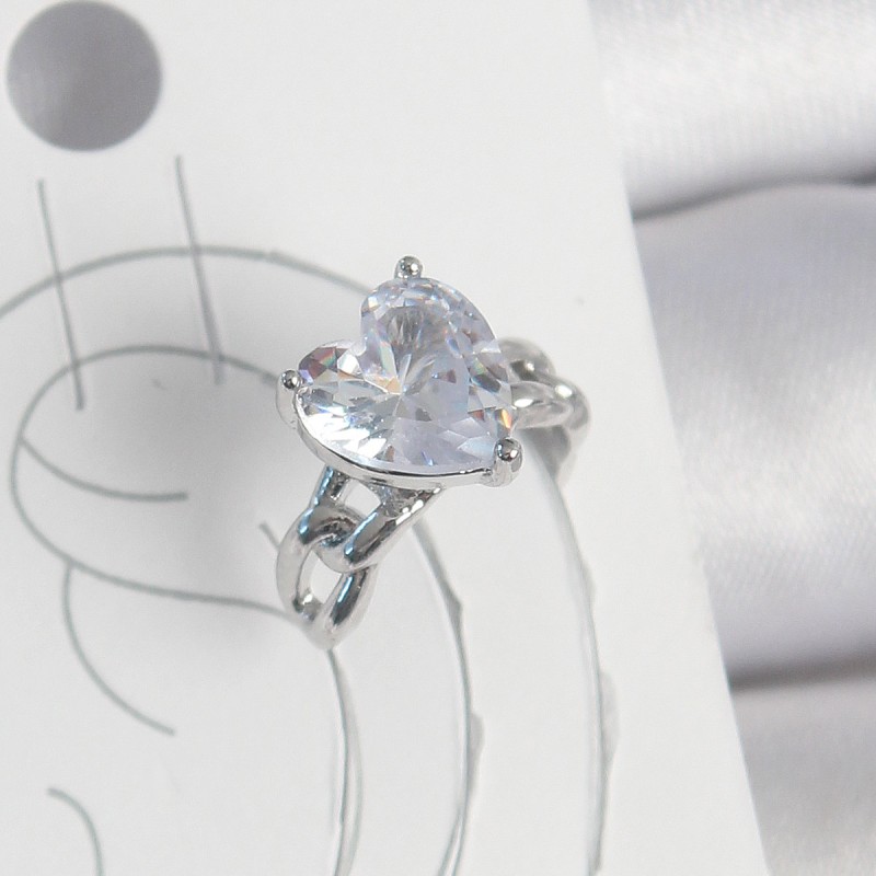 Pirinç Gümüş Renk Zirkon Taşlı Kalp Model Kadın Kıkırdak Küpe