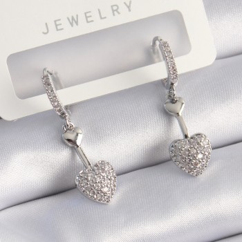 Pirinç Gümüş Renk Zirkon Taşlı Sallantı Kalp Model Kadın Küpe