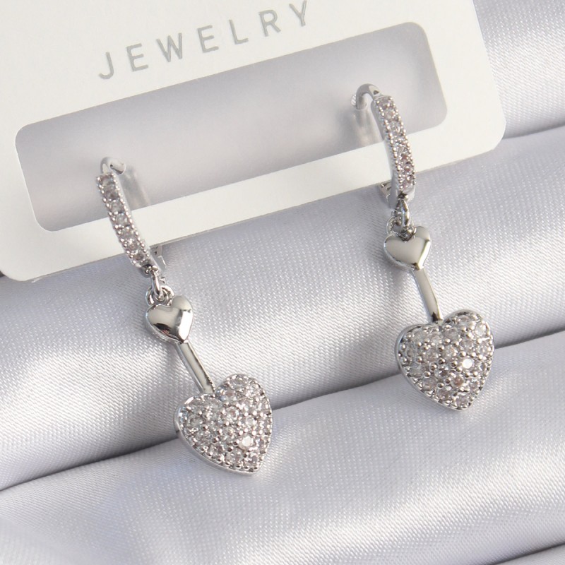 Pirinç Gümüş Renk Zirkon Taşlı Sallantı Kalp Model Kadın Küpe
