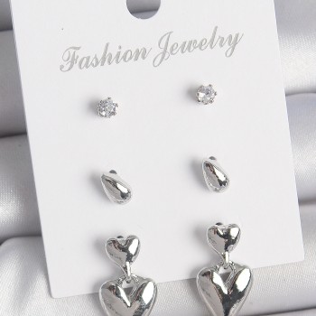 Pirinç Gümüş Renk Zirkon Taşlı Sallantılı Kalp Model 3 Çift Kadın Küpe Seti