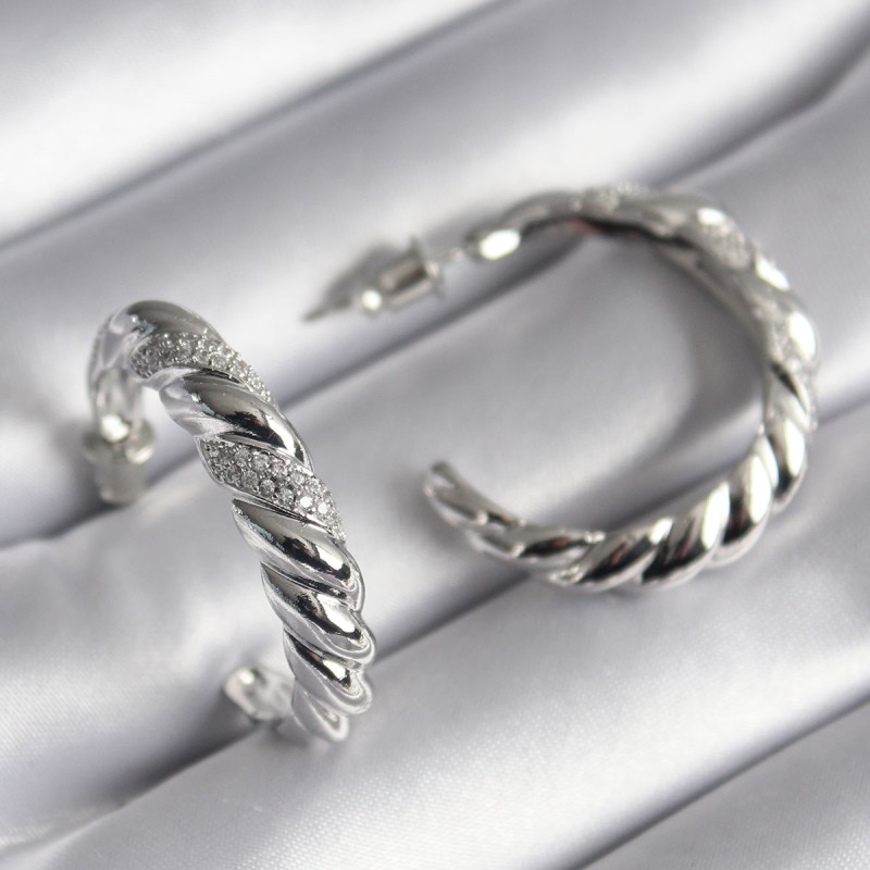 Pirinç Gümüş Renk Zirkon Taşlı Sarmal Model Kadın Küpe