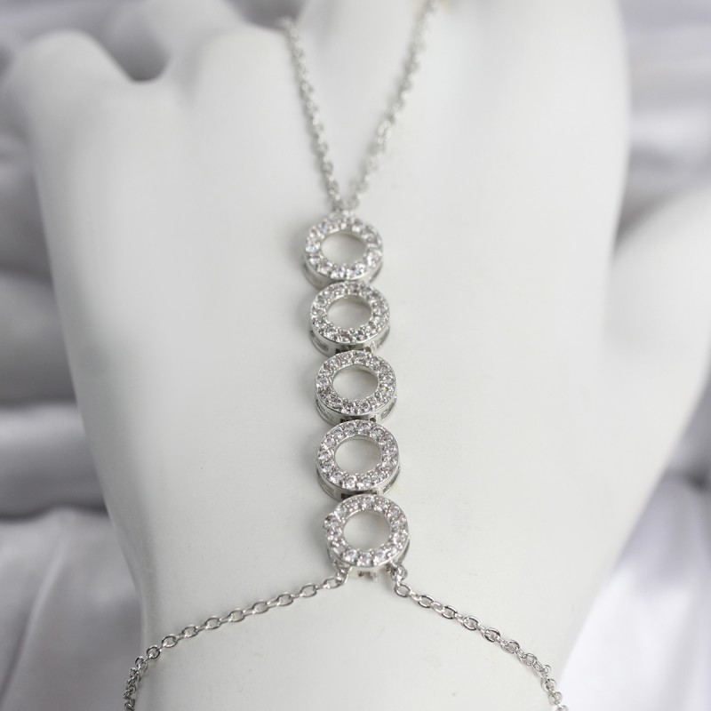 Pirinç Gümüş Renk Zirkon Taşlı Sıralı Halka Model Kadın Şahmeran