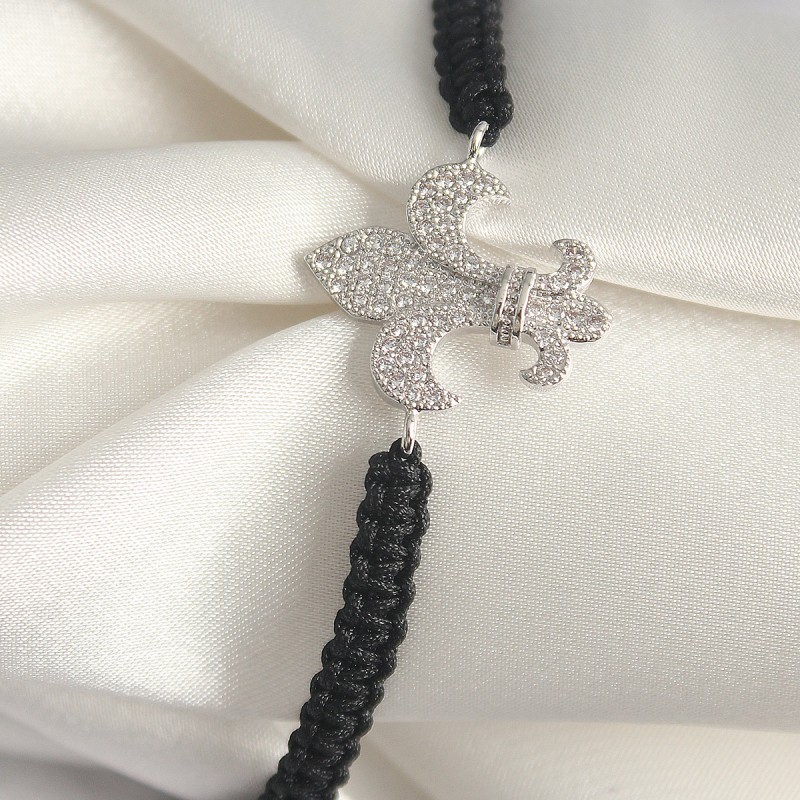 Pirinç Gümüş Renk Zirkon Taşlı Zambak Figür Asanrsörlü Makrome Model Kadın Bileklik