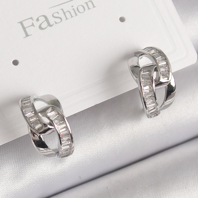 Pirinç Gümüş Renk Zirkon Taşlı Zincir Model Kadın Küpe