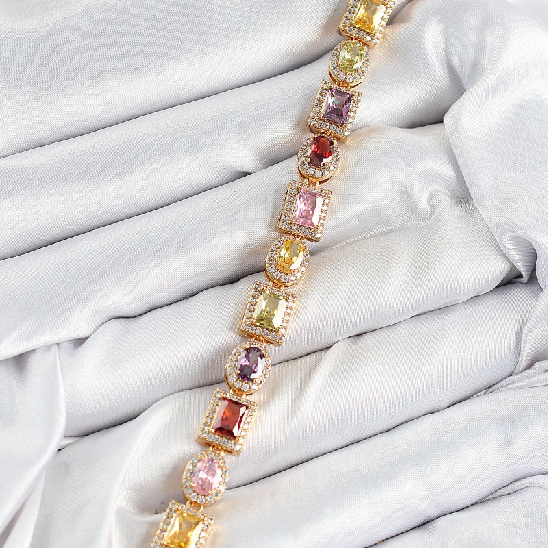 Pirinç Karışık Zirkon Taşlı Baget Model Gold Renk VIP Seri Kadın Bileklik