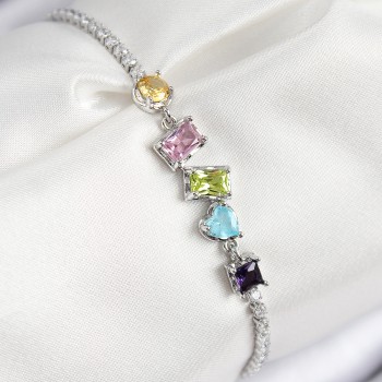 Pirinç Renkli Zirkon Taşlı Geometrik Model Gümüş Renk Kadın Bileklik