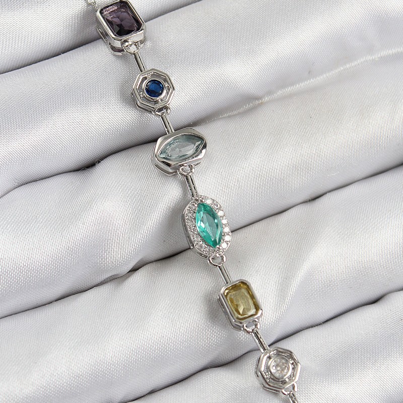 Pirinç Renkli Zirkon Taşlı Model Gümüş Renk 7 Element Kadın Y Kolye