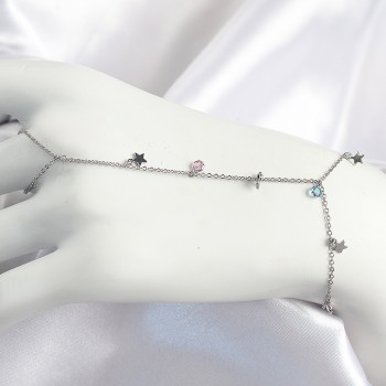 Pirinç Renkli Zirkon Taşlı Sallantılı Yıldızlı Model Gümüş Renk Kadın Şahmeran