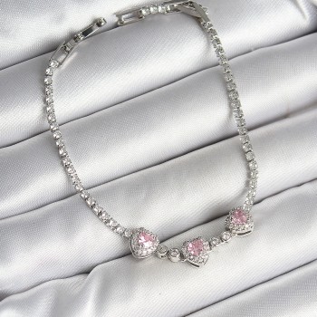 Pirinç Sıralı Pembe Kalp Figürlü Zirkon Taşlı Gümüş Renk Kadın Bileklik