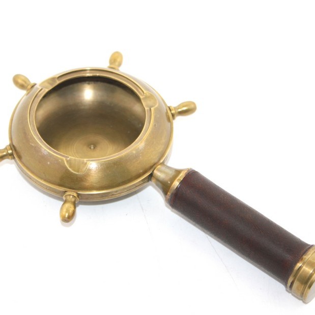 Pirinç Tutmalı Dümenli Küllük 