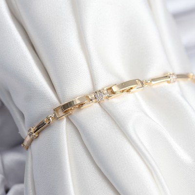 Pirinç VIP Seri Gold Renk Parçalı Model Zirkon Taşlı Kadın Bileklik