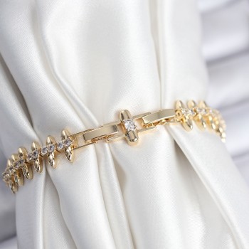 Pirinç VIP Seri Gold Renk Sıralı Damla Model Kadın Bileklik