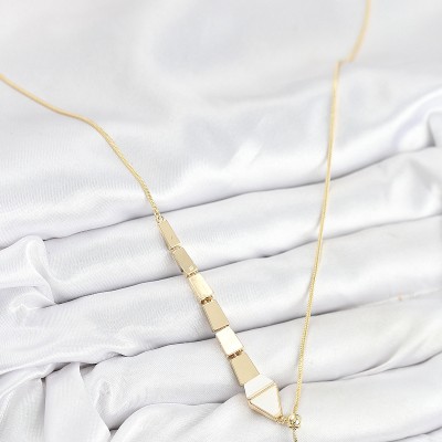 Pirinç Yılan Model Gold Renk Asansörlü Kadın Kolye