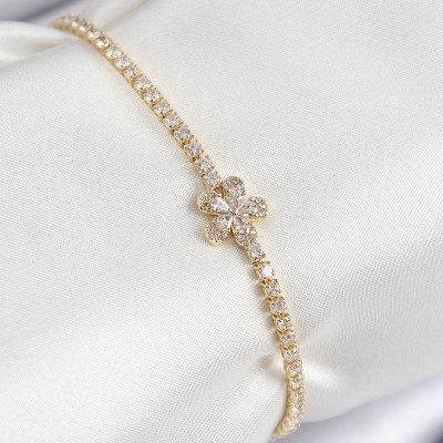 Pirinç Zirkon Taşlı Çiçek Model Gold Renk Kadın Bileklik