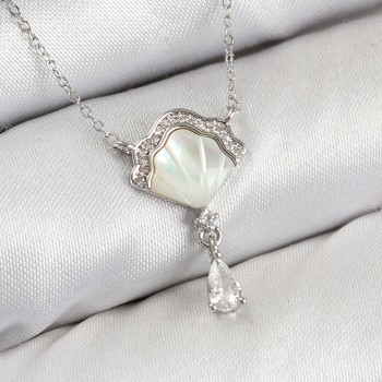 Pirinç Zirkon Taşlı İstiridye Model Gümüş Renk Kadın Kolye