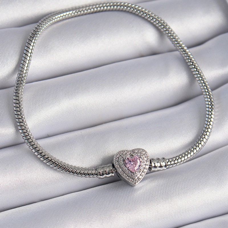 Pirinç Zirkon Taşlı Kalp Figür Charm Model Kadın Bileklik