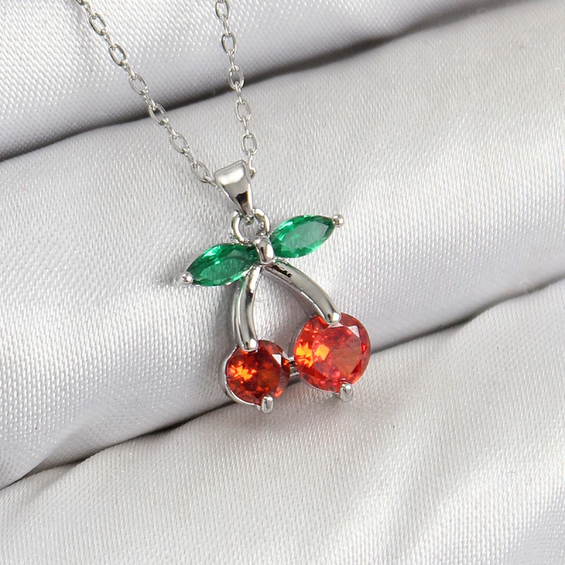 Pirinç Zirkon Taşlı Kiraz Model Gümüş Renk Kadın Kolye