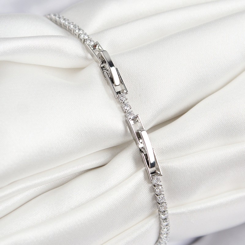 Pirinç Zirkon Taşlı Kuğu Model Gümüş Renk Kadın Bileklik