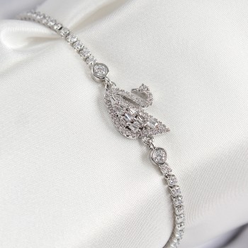 Pirinç Zirkon Taşlı Kuğu Model Gümüş Renk Kadın Bileklik