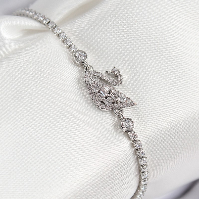 Pirinç Zirkon Taşlı Kuğu Model Gümüş Renk Kadın Bileklik