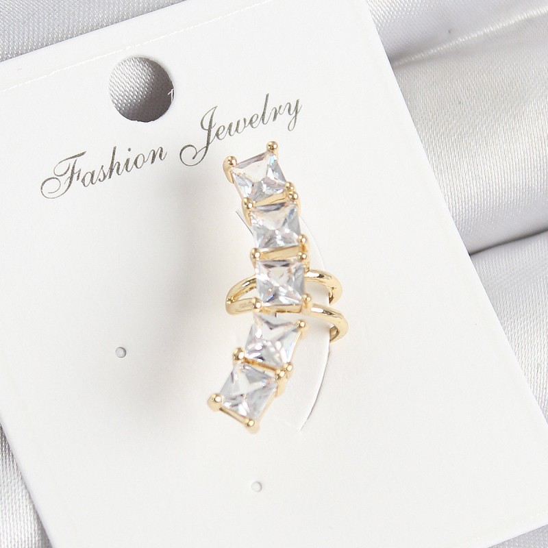 Pirinç Zirkon Taşlı Model Gold Renk Sağ Kıkırdak Küpe