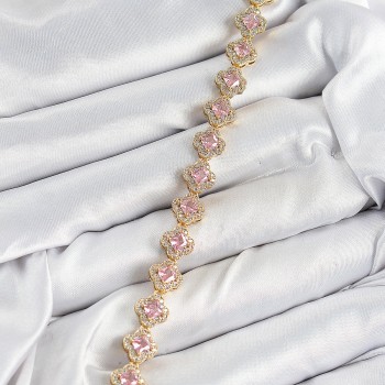 Pirinç Zirkon Taşlı Pembe Yonca Baget Model Gold Renk VIP Seri Kadın Bileklik