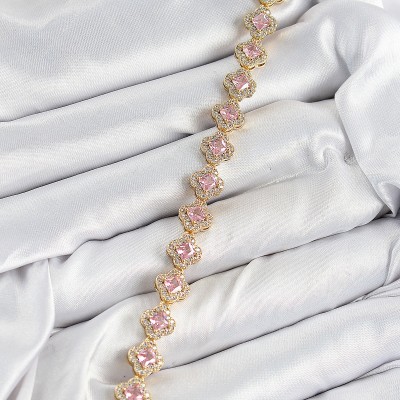 Pirinç Zirkon Taşlı Pembe Yonca Baget Model Gold Renk VIP Seri Kadın Bileklik