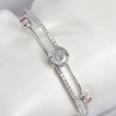 Pirinç Zirkon Taşlı Pırlanta Model Gümüş Renk Kadın Bileklik