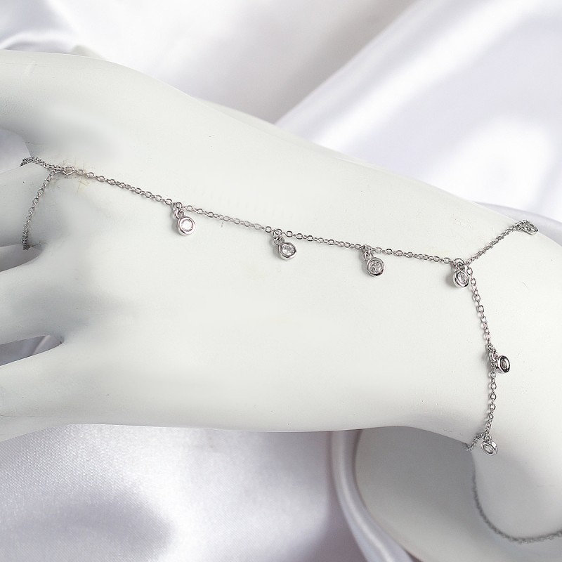 Pirinç Zirkon Taşlı Sallantılı Model Gümüş Renk Kadın Şahmeran