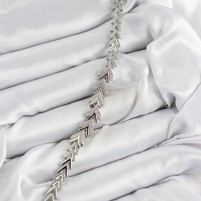 Pirinç Zirkon Taşlı Sıralı Ok Model Gümüş Renk Kadın Bileklik